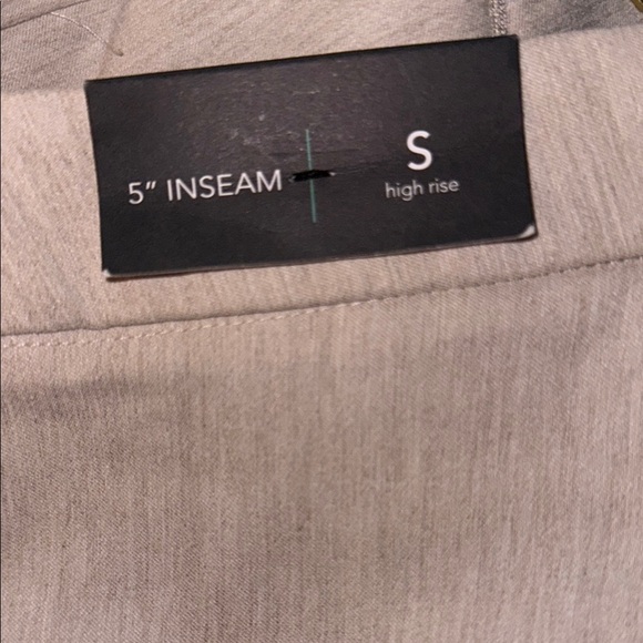 🔥NWT: Maurices High Rise Shorts with Gold Accents - Picture 5 of 5